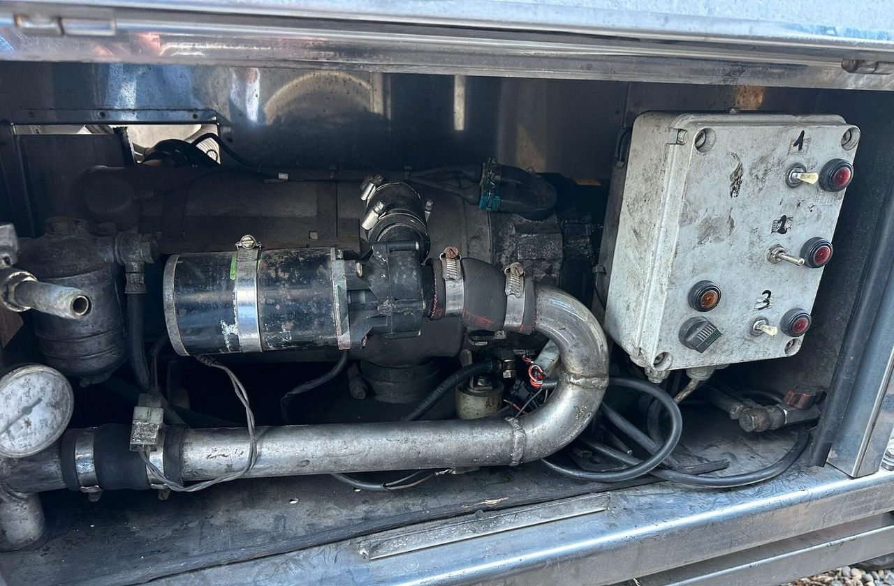 Semirimorchio cisterna Feldbinder - Επικαθήμενο βυτίο: φωτογραφία 5 Semirimorchio cisterna Feldbinder - Επικαθήμενο βυτίο: φωτογραφία 5