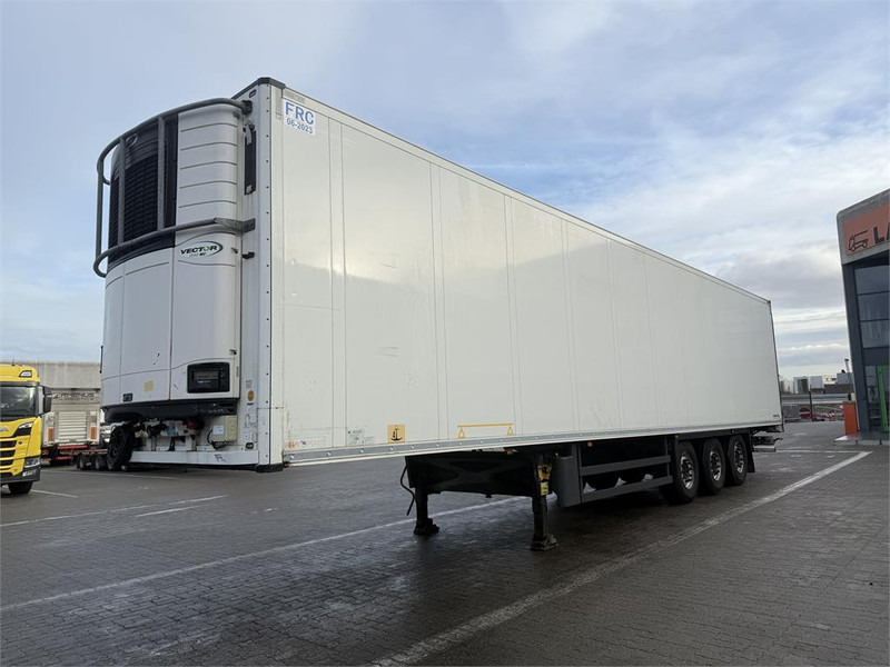 Schmitz Cargobull 33 pl. Dobbelt compartment - Επικαθήμενο ψυγείο: φωτογραφία 1 Schmitz Cargobull 33 pl. Dobbelt compartment - Επικαθήμενο ψυγείο: φωτογραφία 1