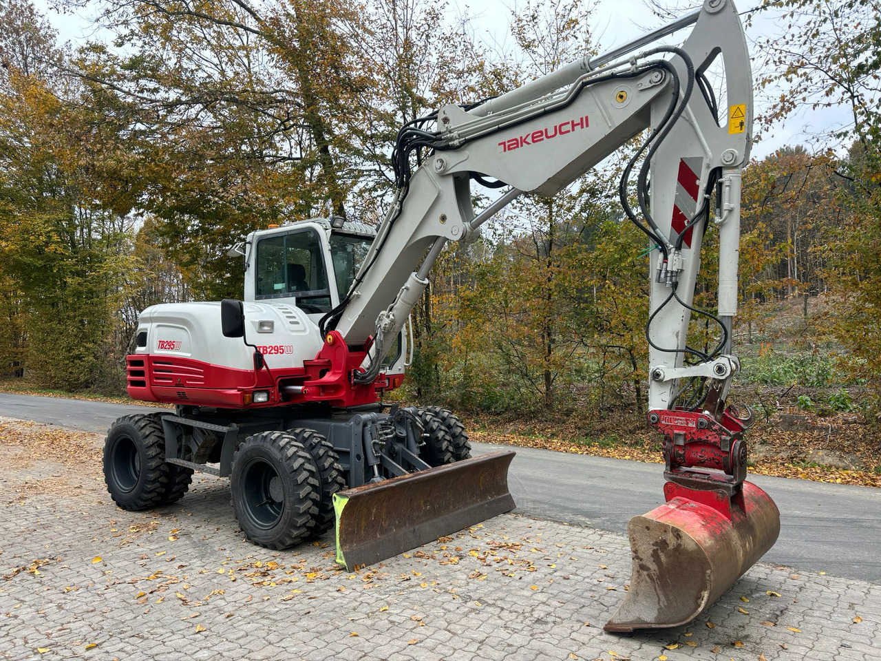 TAKEUCHI TB 295 W - Τροχοφόρος εκσκαφέας: φωτογραφία 4 TAKEUCHI TB 295 W - Τροχοφόρος εκσκαφέας: φωτογραφία 4
