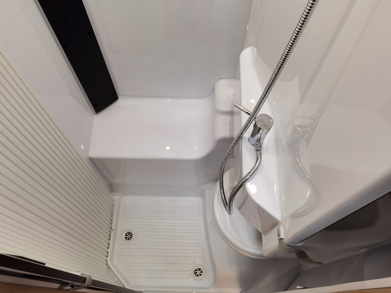 Ημιενιαίο αυτοκινούμενο Chausson 627 TITANIUM /-2026- / 165PS - 8G. AUTOMATIK: φωτογραφία 24 Ημιενιαίο αυτοκινούμενο Chausson 627 TITANIUM /-2026- / 165PS - 8G. AUTOMATIK: φωτογραφία 24