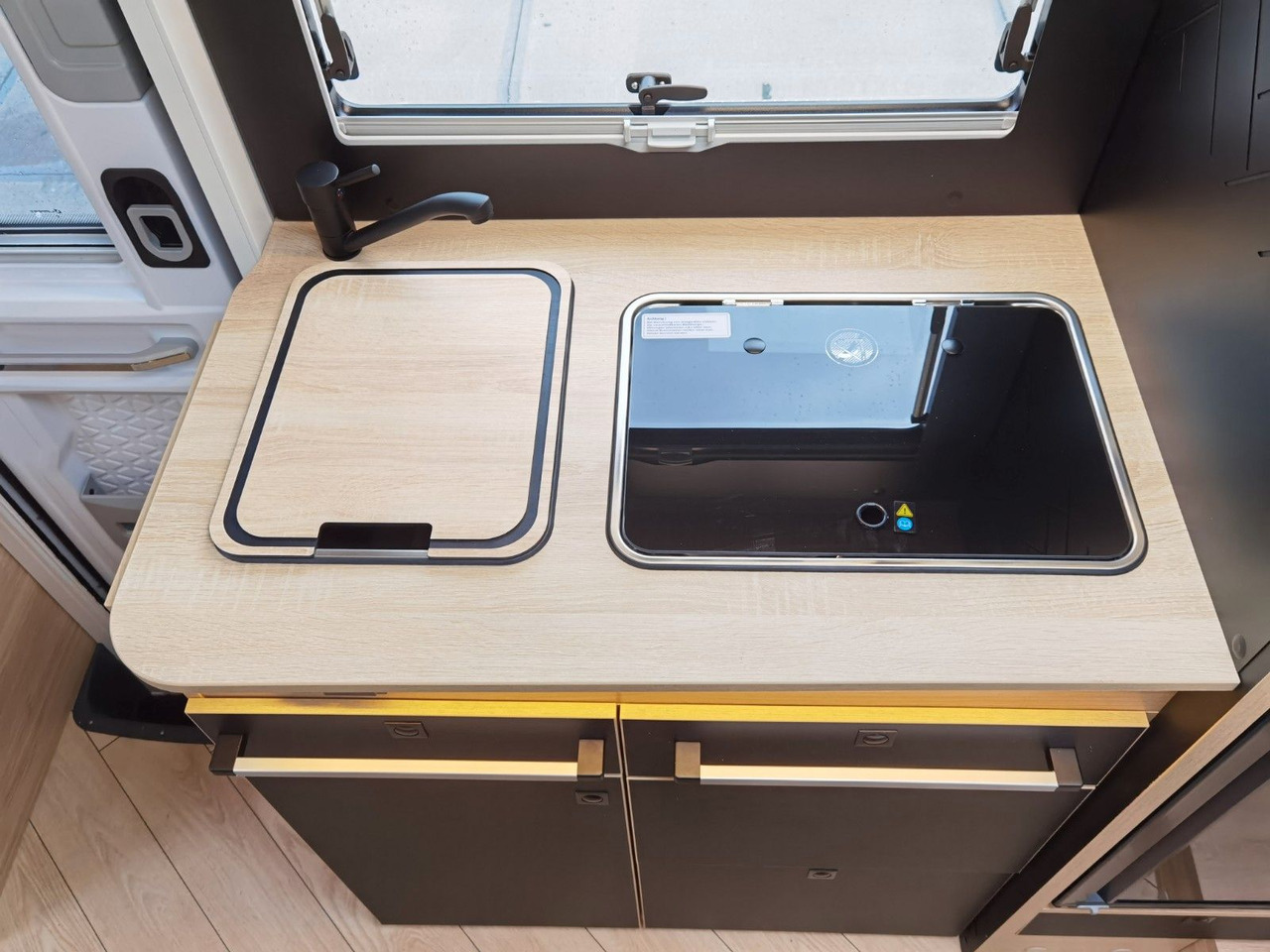 Ημιενιαίο αυτοκινούμενο Chausson 627 TITANIUM / -2026- / 165PS-8G. / EINZELBETTEN: φωτογραφία 18 Ημιενιαίο αυτοκινούμενο Chausson 627 TITANIUM / -2026- / 165PS-8G. / EINZELBETTEN: φωτογραφία 18