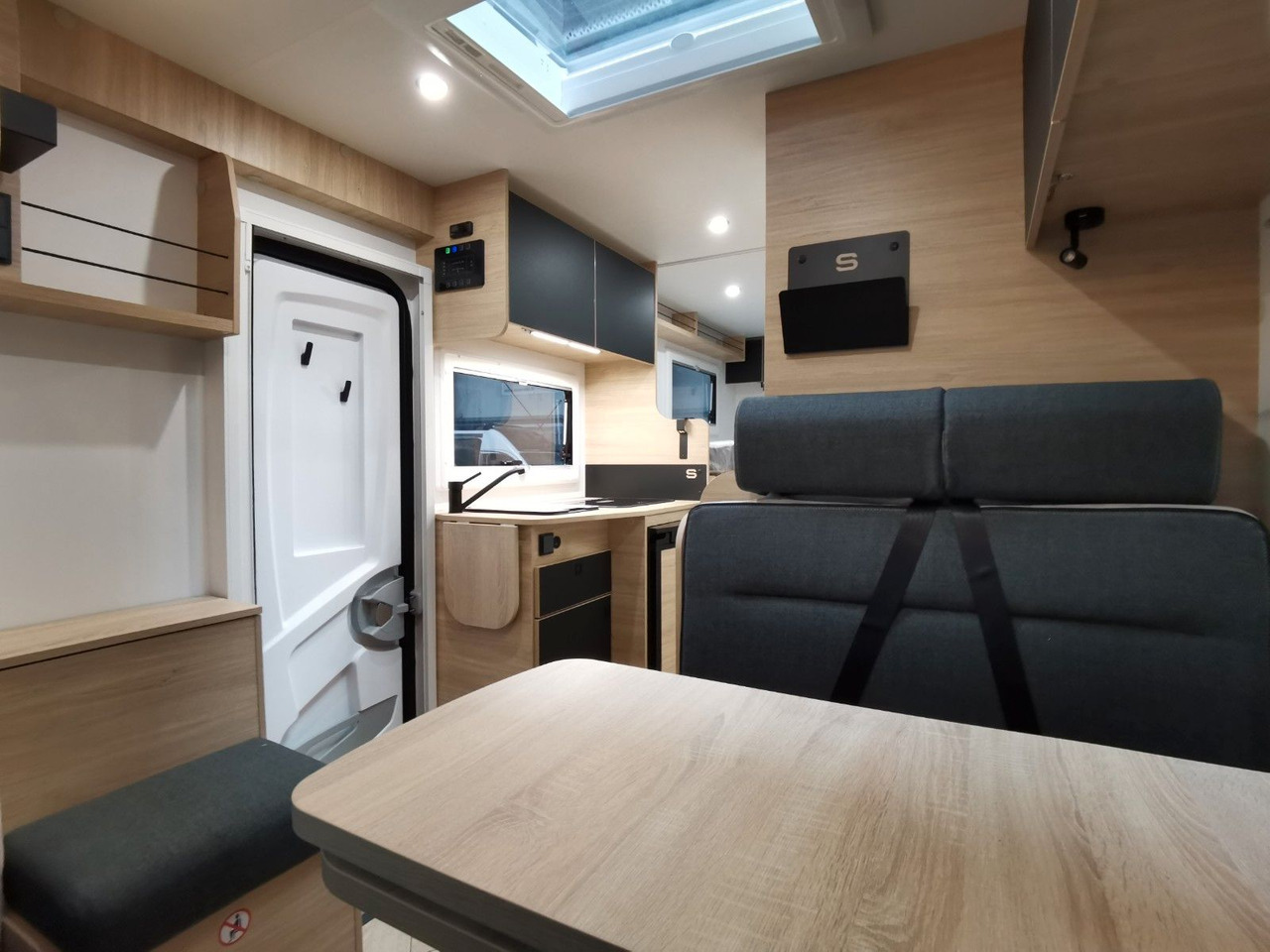 Ημιενιαίο αυτοκινούμενο Chausson S 697 SPORT LINE / - 2026 - / 165PS-8G AUTOMATIK: φωτογραφία 14 Ημιενιαίο αυτοκινούμενο Chausson S 697 SPORT LINE / - 2026 - / 165PS-8G AUTOMATIK: φωτογραφία 14