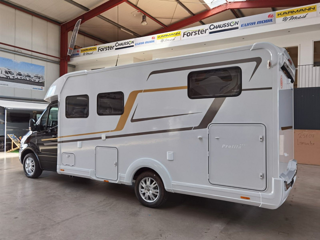 Eura Mobil PROFILA T 726 EB /-2025-/ MONDIAL PLUS & S-PAKET - Ημιενιαίο αυτοκινούμενο: φωτογραφία 5 Eura Mobil PROFILA T 726 EB /-2025-/ MONDIAL PLUS & S-PAKET - Ημιενιαίο αυτοκινούμενο: φωτογραφία 5