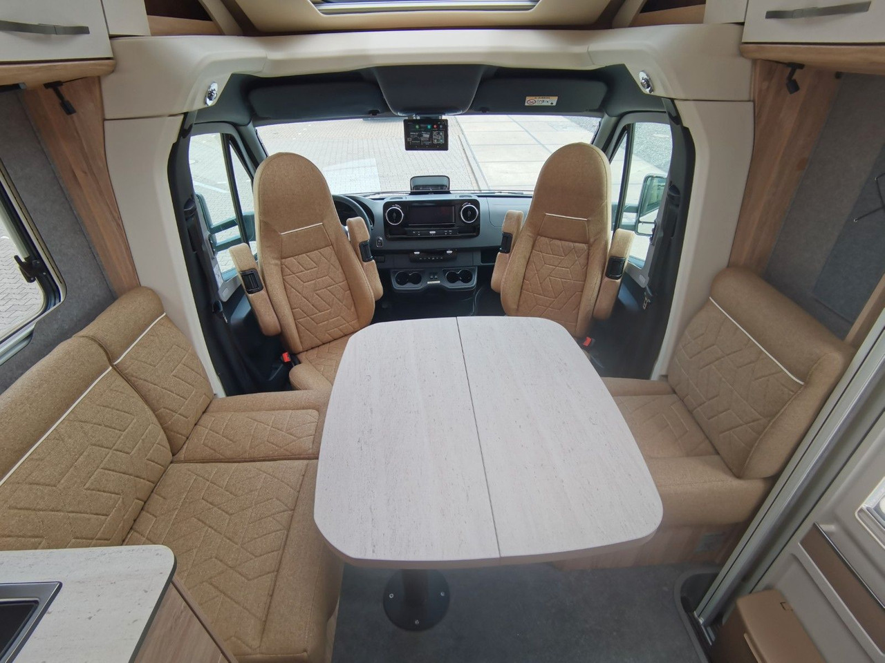 Μίσθωση  Eura Mobil XTURA 686 EF / MODELL 2026 /4x4 /TOP-AUSSTATTUNG Eura Mobil XTURA 686 EF / MODELL 2026 /4x4 /TOP-AUSSTATTUNG: φωτογραφία 19