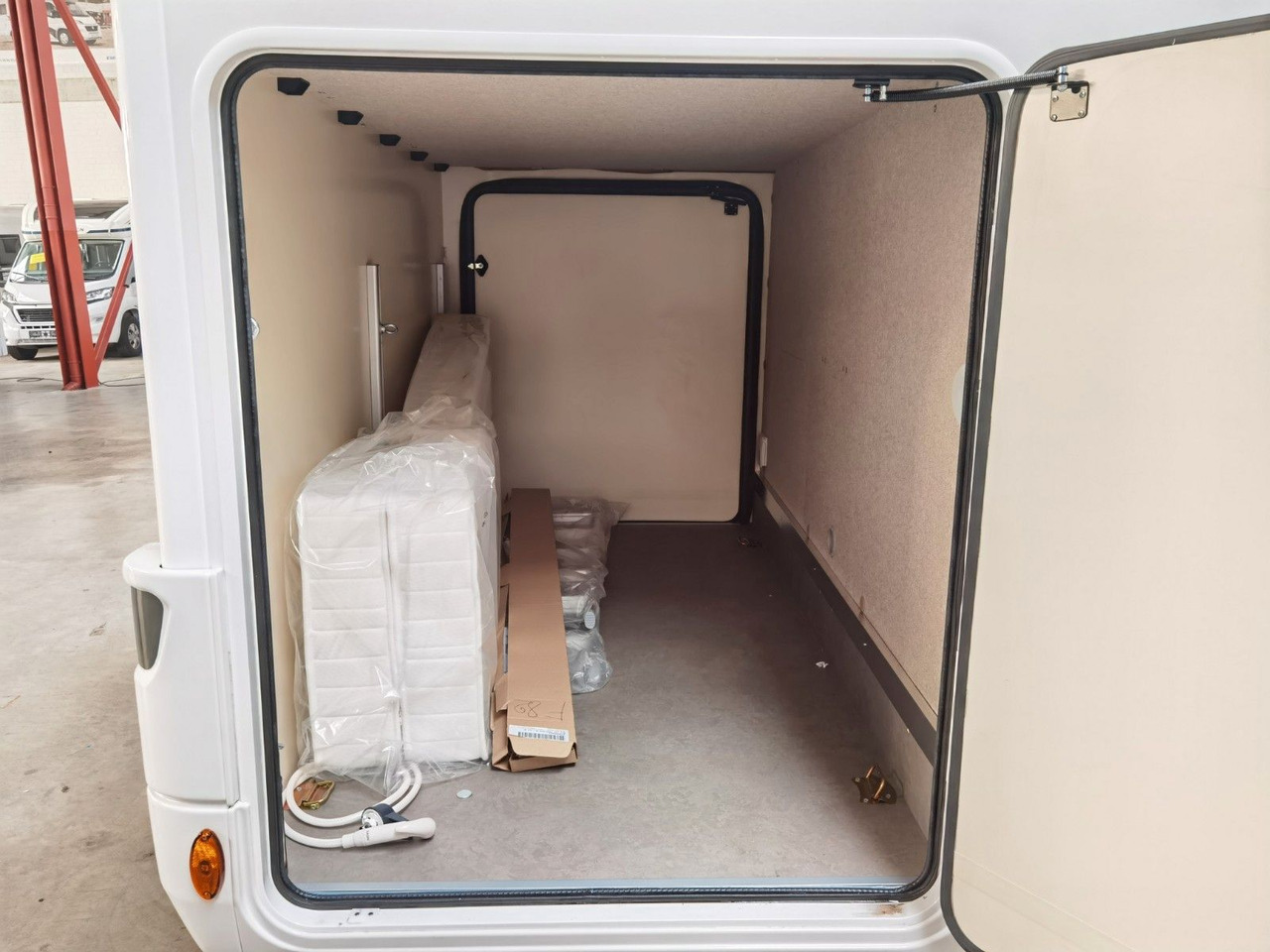 Ημιενιαίο αυτοκινούμενο Forster T 745 EB /-2025-/ 140PS / EINZELBETTEN & RAUMBAD: φωτογραφία 11