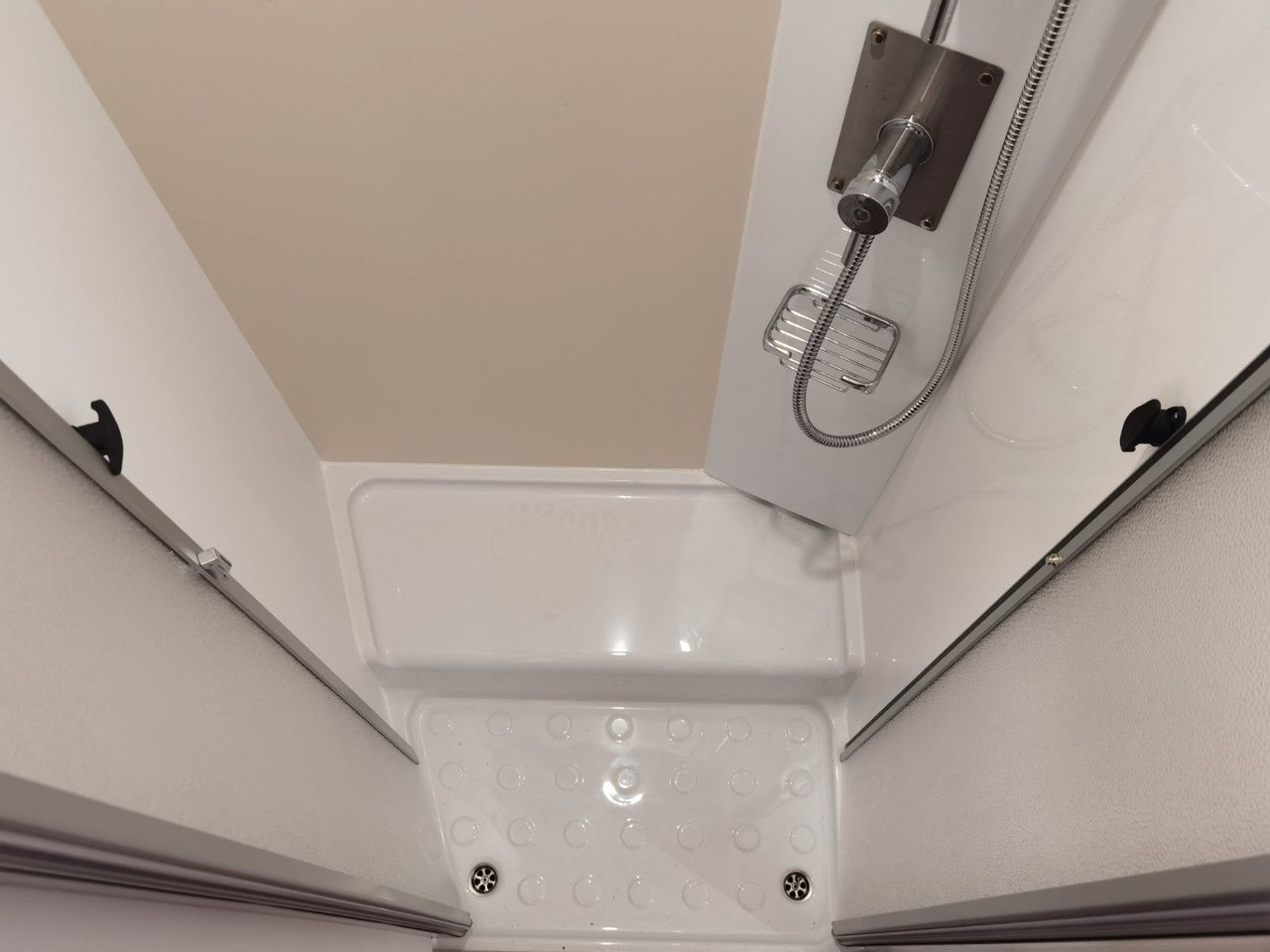 Ημιενιαίο αυτοκινούμενο Forster T 745 EB /-2025-/ 140PS / EINZELBETTEN & RAUMBAD: φωτογραφία 23