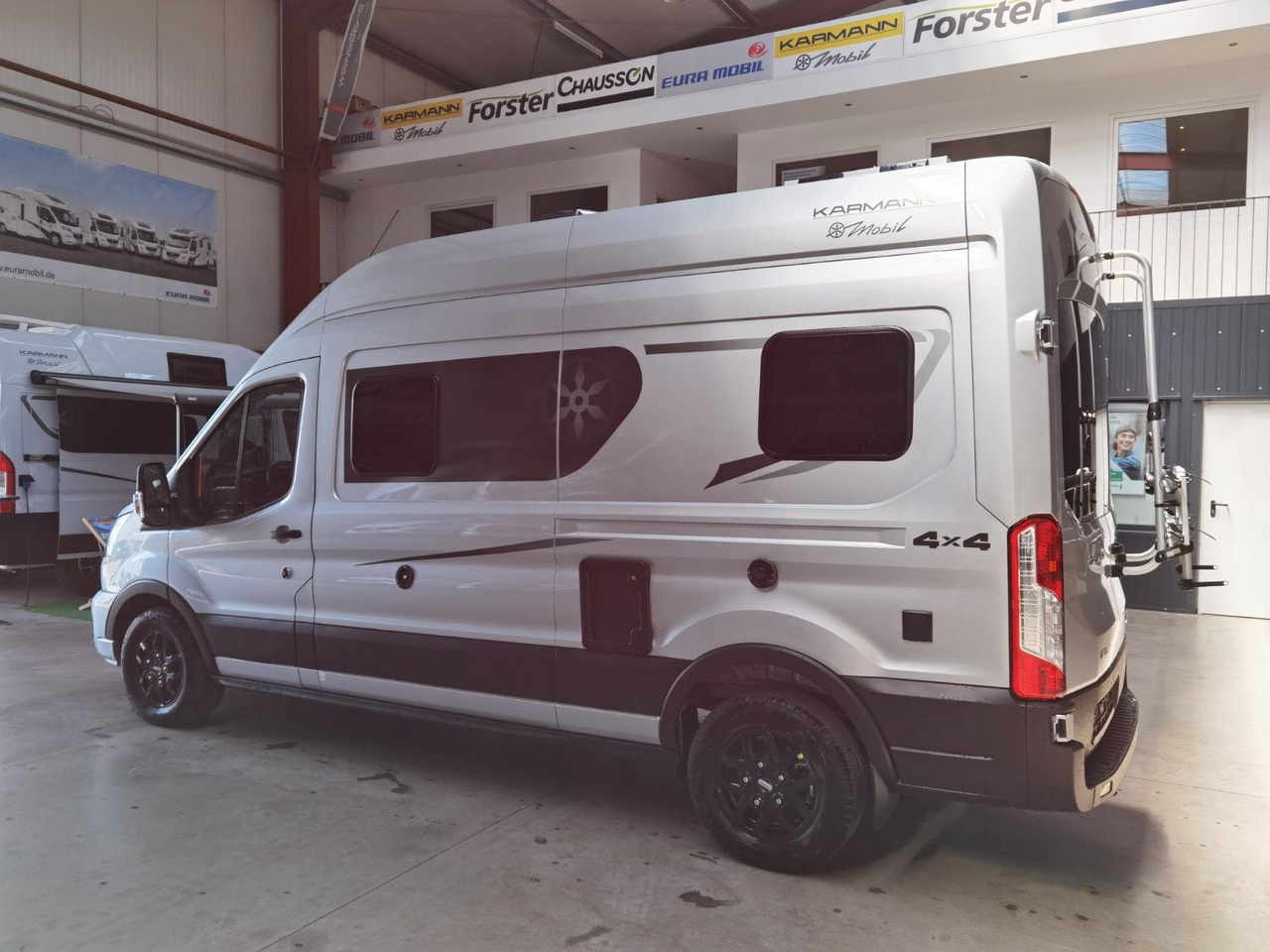 Karmann DEXTER 560 / 170PS - 4x4 / SOLAR & MARKISE & ALU - Αυτοκινούμενο βαν: φωτογραφία 5 Karmann DEXTER 560 / 170PS - 4x4 / SOLAR & MARKISE & ALU - Αυτοκινούμενο βαν: φωτογραφία 5