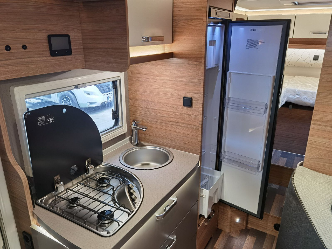 Νέα Ημιενιαίο αυτοκινούμενο Weinsberg CARACOMPACT SUITE 640 MEG PEPPER / - MODELL 2025 Weinsberg CARACOMPACT SUITE 640 MEG PEPPER / - MODELL 2025: φωτογραφία 17