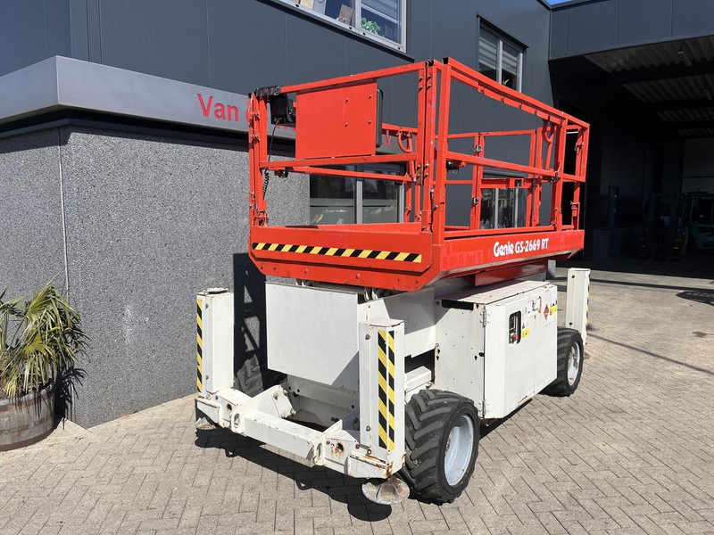 Genie GS 2669 RT Hoogwerker / arbeitsbuhne - Ψαλιδωτό ανυψωτικό: φωτογραφία 2 Genie GS 2669 RT Hoogwerker / arbeitsbuhne - Ψαλιδωτό ανυψωτικό: φωτογραφία 2