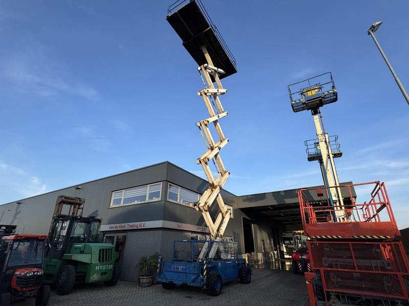 Holland lift Combistar B-195DL25 Schaarhoogwerker 22M Werkhoogte Hatz Diesel 4X4 2003 - Ψαλιδωτό ανυψωτικό: φωτογραφία 5 Holland lift Combistar B-195DL25 Schaarhoogwerker 22M Werkhoogte Hatz Diesel 4X4 2003 - Ψαλιδωτό ανυψωτικό: φωτογραφία 5