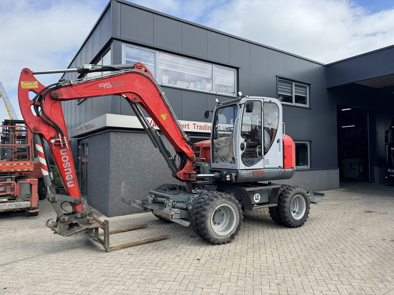 Neuson 9503 WD Mobiele Kraan 2009 Palletvork, Stenenklem, 2x Bak 8860hours Deutz Diesel - Τηλεσκοπικός γερανός: φωτογραφία 3 Neuson 9503 WD Mobiele Kraan 2009 Palletvork, Stenenklem, 2x Bak 8860hours Deutz Diesel - Τηλεσκοπικός γερανός: φωτογραφία 3