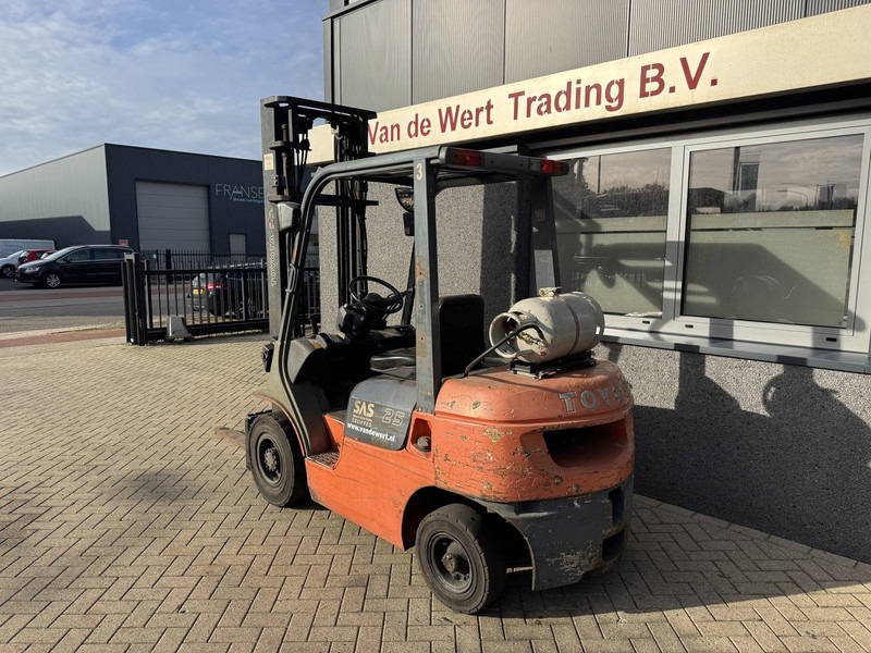 Toyota 42-7FGF25 duplo 400 3e / 4e Functie LPG 2001 - Υγραεριοκίνητο περονοφόρο: φωτογραφία 4 Toyota 42-7FGF25 duplo 400 3e / 4e Functie LPG 2001 - Υγραεριοκίνητο περονοφόρο: φωτογραφία 4