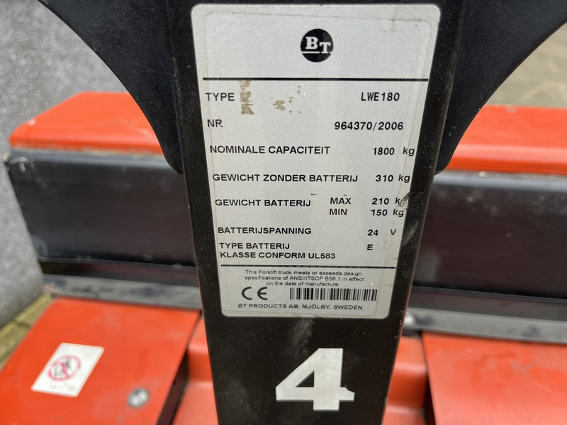 Toyota LWE 180 - Παλετοφόρο: φωτογραφία 3 Toyota LWE 180 - Παλετοφόρο: φωτογραφία 3