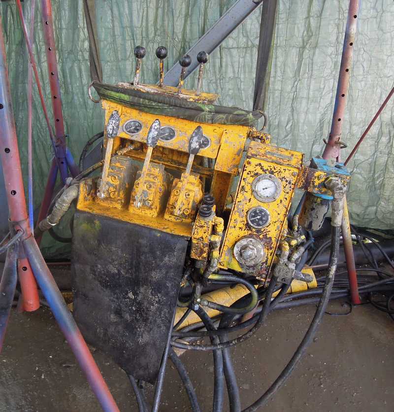 AtlasCopco BUT 6 EH drill boom - Μηχάνημα διάνοιξης σηράγγων: φωτογραφία 2 AtlasCopco BUT 6 EH drill boom - Μηχάνημα διάνοιξης σηράγγων: φωτογραφία 2
