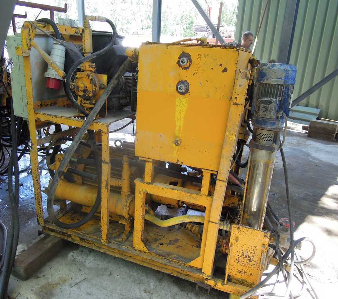 AtlasCopco BUT 6 EH drill boom - Μηχάνημα διάνοιξης σηράγγων: φωτογραφία 4 AtlasCopco BUT 6 EH drill boom - Μηχάνημα διάνοιξης σηράγγων: φωτογραφία 4