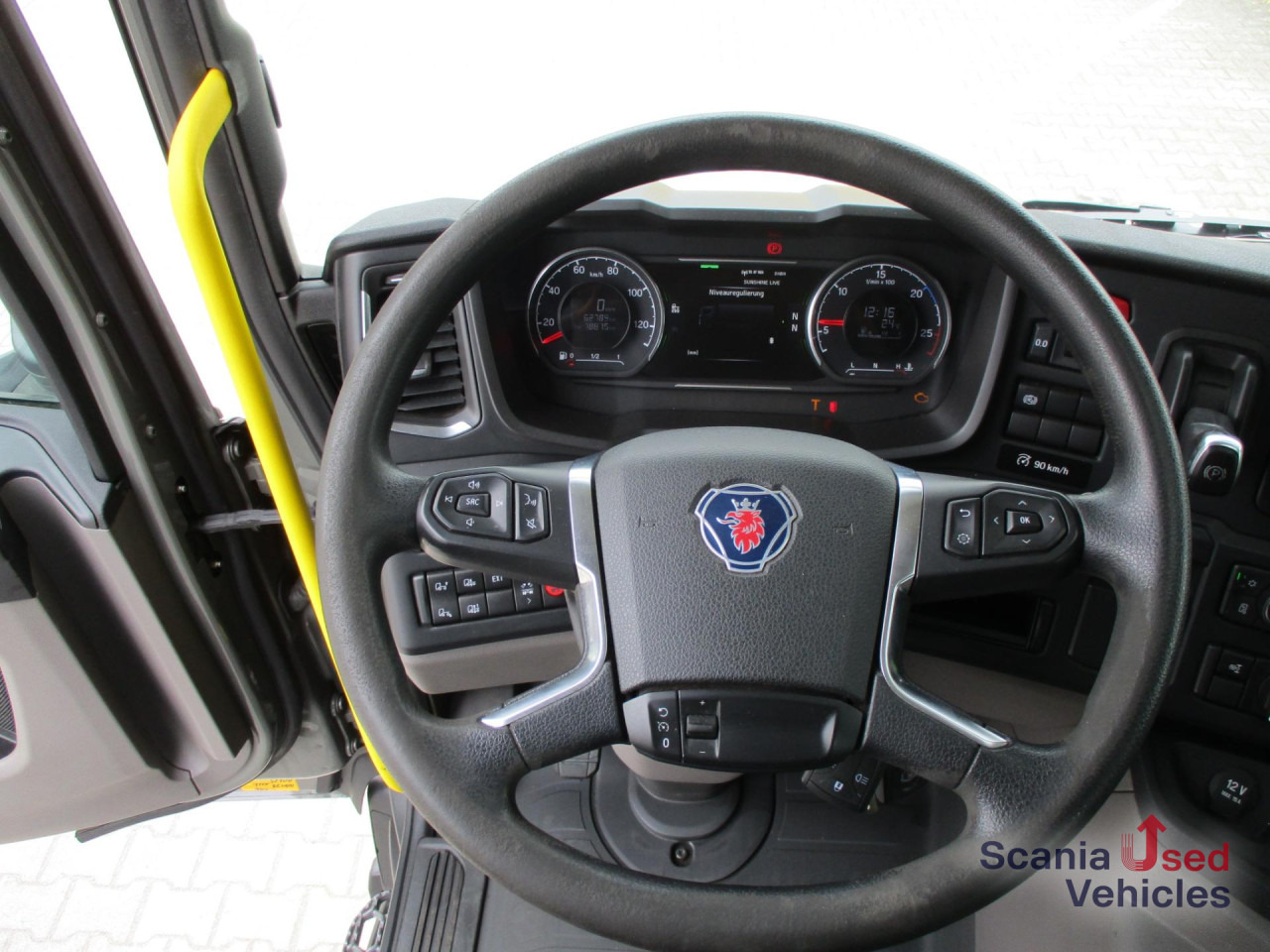SCANIA P 370 B4x4HA Koffer mit Lbw. - Φορτηγό κόφα: φωτογραφία 3 SCANIA P 370 B4x4HA Koffer mit Lbw. - Φορτηγό κόφα: φωτογραφία 3