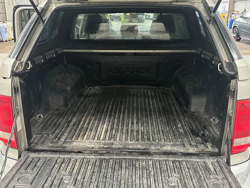 Hatchback Volkswagen Amarok 2.0 / AUTOMAAT: φωτογραφία 16