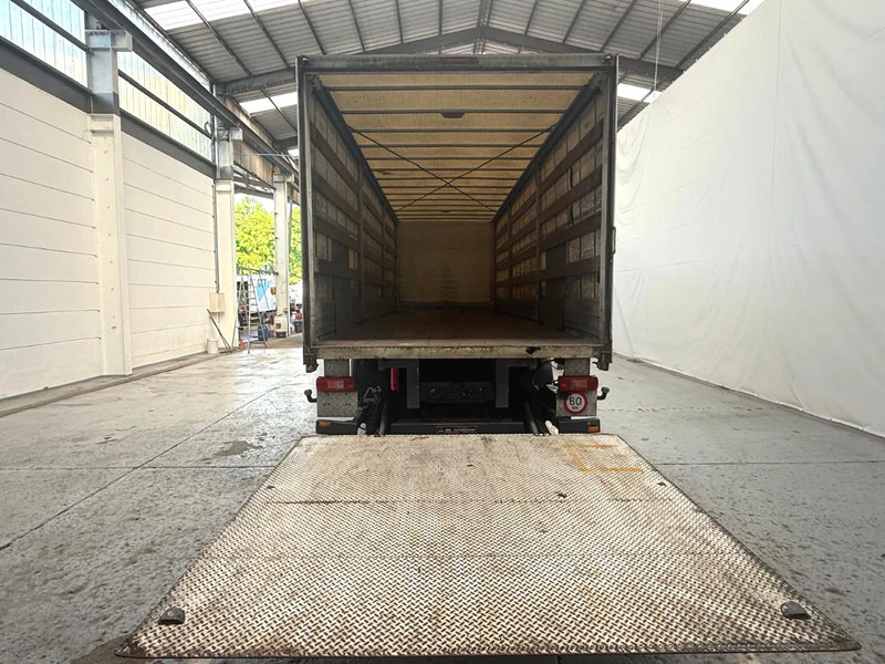 Volvo FM 330 / Essieu relevable et directionnel / Steerable lift axle / Lift as en stuuras - Φορτηγό μουσαμάς: φωτογραφία 5 Volvo FM 330 / Essieu relevable et directionnel / Steerable lift axle / Lift as en stuuras - Φορτηγό μουσαμάς: φωτογραφία 5