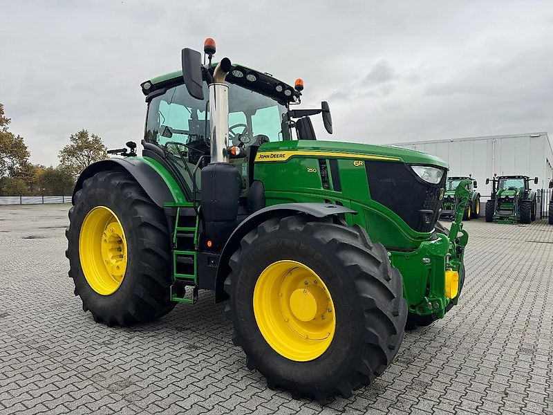 John Deere 6R250 AP 50KM COMMAN-PRO FH+FA G5-PLUS 2024 765 UUR!!! - Τρακτέρ: φωτογραφία 3 John Deere 6R250 AP 50KM COMMAN-PRO FH+FA G5-PLUS 2024 765 UUR!!! - Τρακτέρ: φωτογραφία 3