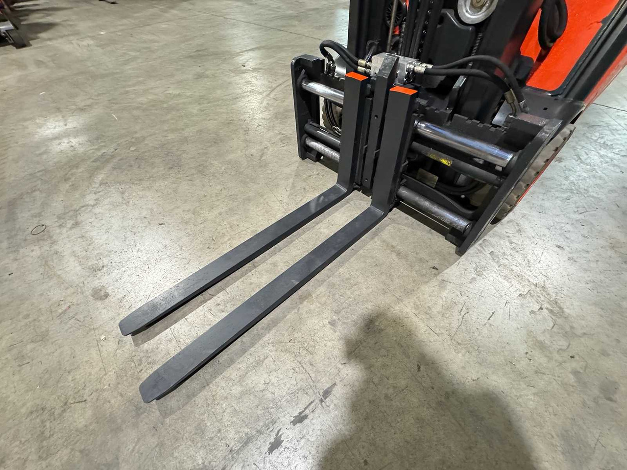 05/2024 SERVICE + UVV 12/2026 LINDE E16H 1.600KG 3.+4. VALVE FORK ADJUSTER DUPLEX FREE LIFT ELECTRIC FORKLIFT 7.089 HOURS - Περονοφόρο όχημα: φωτογραφία 4 05/2024 SERVICE + UVV 12/2026 LINDE E16H 1.600KG 3.+4. VALVE FORK ADJUSTER DUPLEX FREE LIFT ELECTRIC FORKLIFT 7.089 HOURS - Περονοφόρο όχημα: φωτογραφία 4