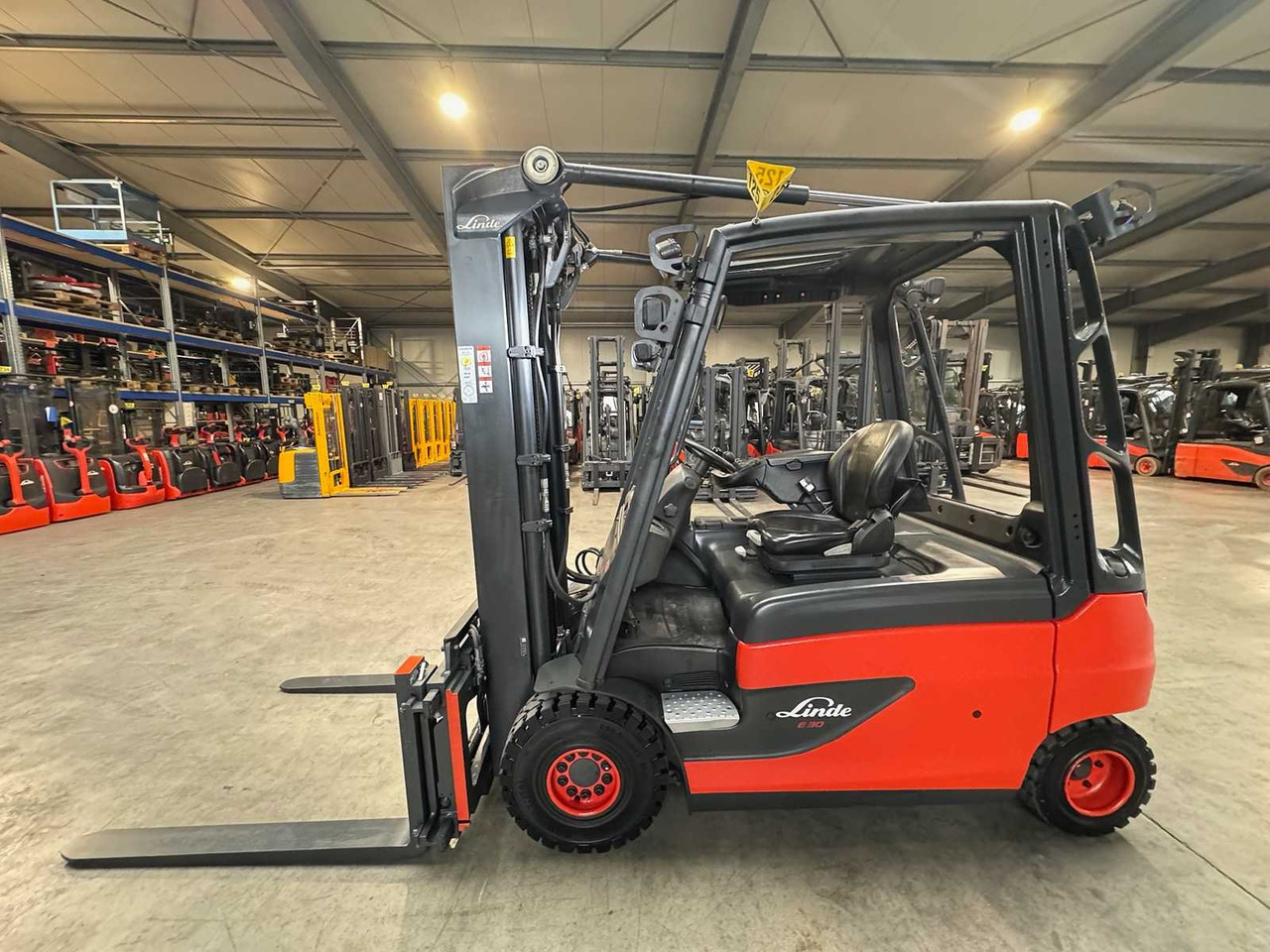 09/2021 SERVICE+UVV 10/2026 LINDE E30 TRIPLEX 513CM 3RD+4TH VALVE FORK ADJUSTER ELECTRIC FORKLIFT 5.255 HOURS - Περονοφόρο όχημα: φωτογραφία 2 09/2021 SERVICE+UVV 10/2026 LINDE E30 TRIPLEX 513CM 3RD+4TH VALVE FORK ADJUSTER ELECTRIC FORKLIFT 5.255 HOURS - Περονοφόρο όχημα: φωτογραφία 2