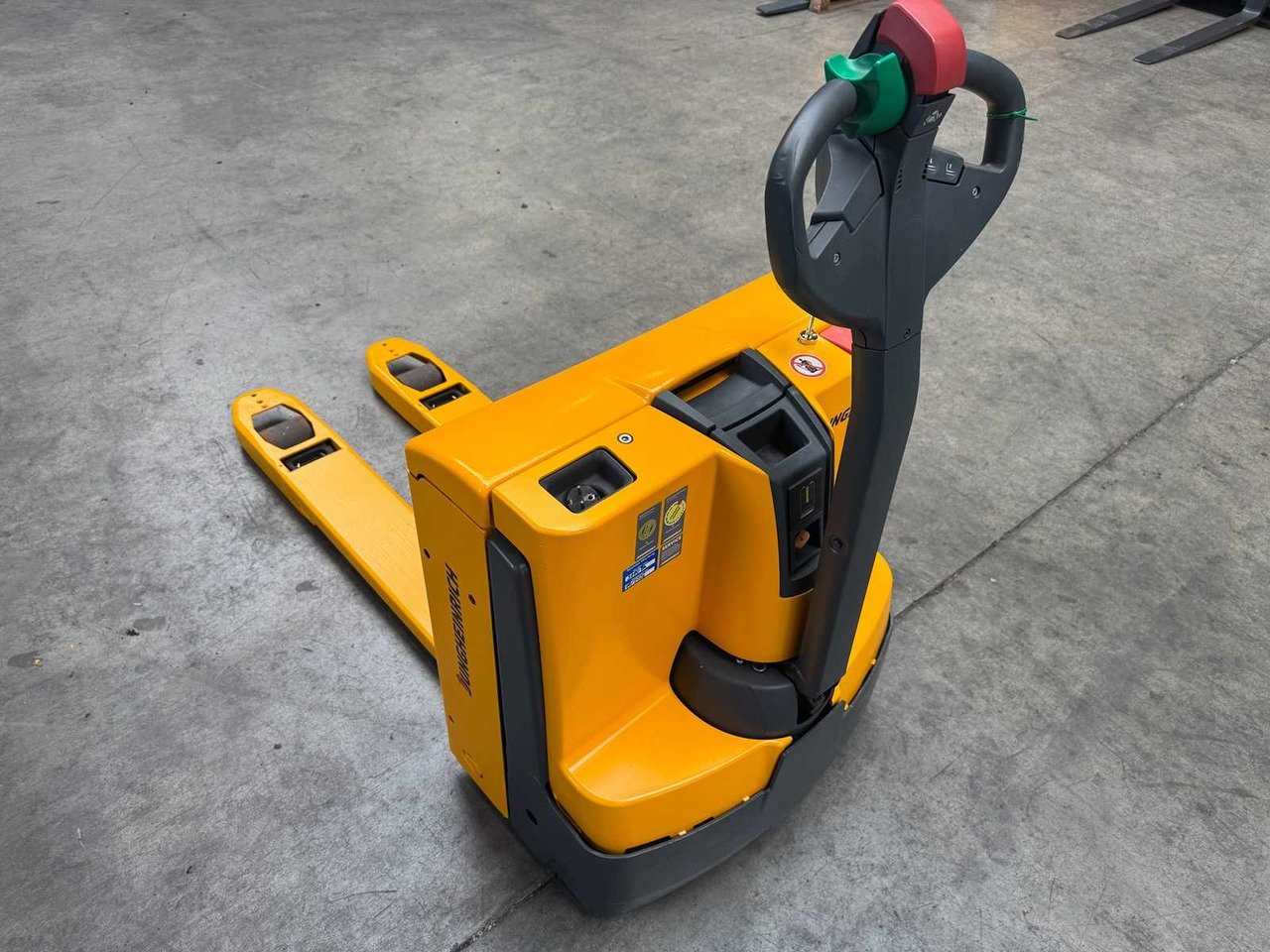 10/2024 SERVICE+UVV 10/2026 JUNGHEINRICH EJE116 1,600KG PALLET TRUCK ANT 2,198 HOURS - Περονοφόρο όχημα: φωτογραφία 4 10/2024 SERVICE+UVV 10/2026 JUNGHEINRICH EJE116 1,600KG PALLET TRUCK ANT 2,198 HOURS - Περονοφόρο όχημα: φωτογραφία 4