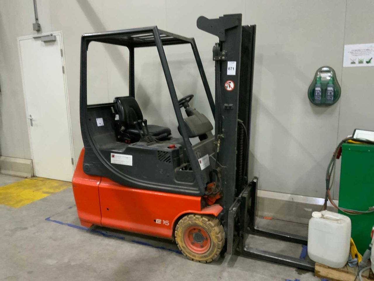 1997 LINDE E16 FORKLIFT - Περονοφόρο όχημα: φωτογραφία 1 1997 LINDE E16 FORKLIFT - Περονοφόρο όχημα: φωτογραφία 1