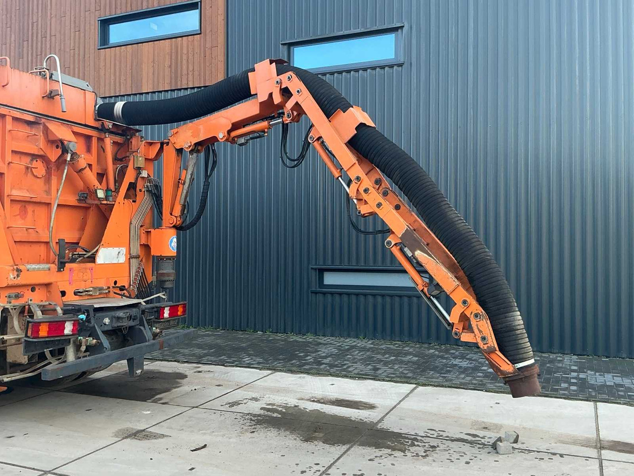 Φορτηγό 2006 MERCEDES-BENZ 414F TRUCK WITH SUCTION BODY: φωτογραφία 17