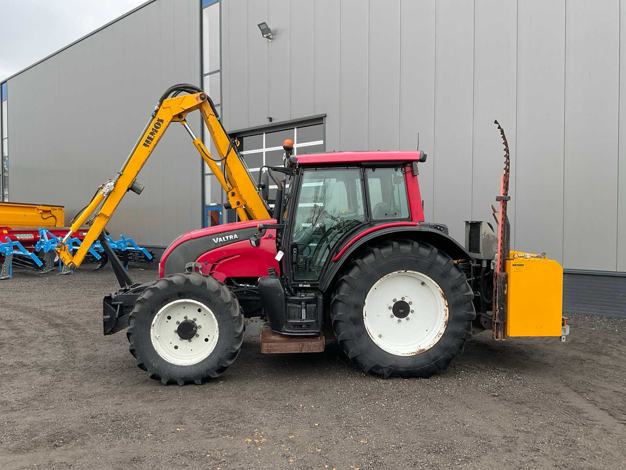 2008 VALTRA N121 HITECH FOUR WHEEL DRIVE FARM TRACTOR - Τρακτέρ: φωτογραφία 2 2008 VALTRA N121 HITECH FOUR WHEEL DRIVE FARM TRACTOR - Τρακτέρ: φωτογραφία 2
