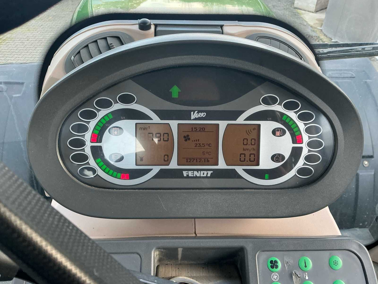 Τρακτέρ 2010 FENDT 930 VARIO ALL-WHEEL DRIVE FARM TRACTOR: φωτογραφία 48 Τρακτέρ 2010 FENDT 930 VARIO ALL-WHEEL DRIVE FARM TRACTOR: φωτογραφία 48