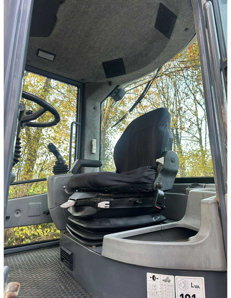 Ελαστιχοφόρος φορτωτής 2010 TEREX TL 100 SHOVEL: φωτογραφία 11 Ελαστιχοφόρος φορτωτής 2010 TEREX TL 100 SHOVEL: φωτογραφία 11