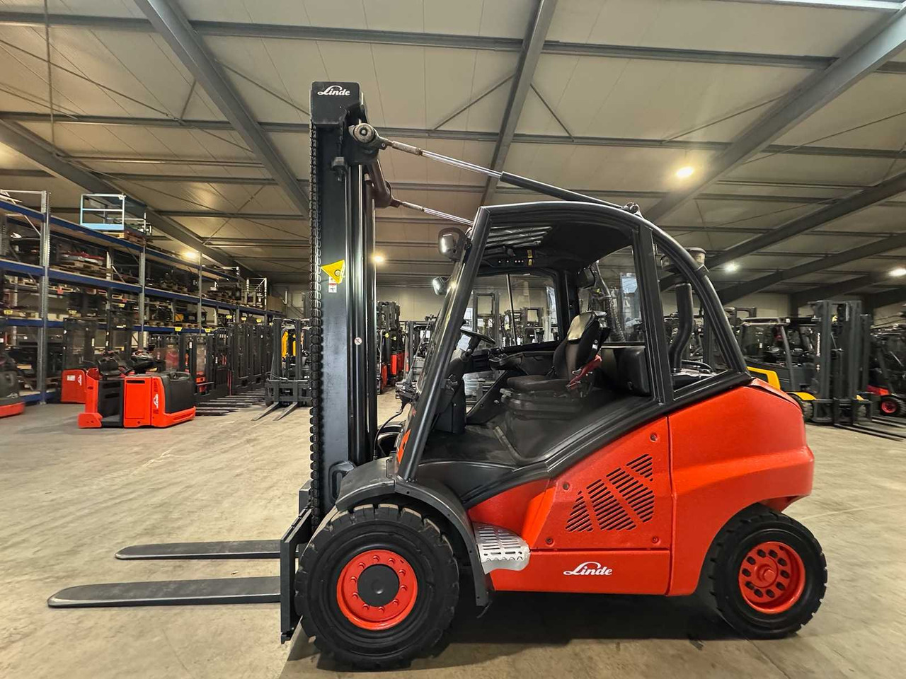 2011 LINDE H50D 5.000KG 3.+4TH VALVE DIESEL FORKLIFT FORKLIFT - Περονοφόρο όχημα: φωτογραφία 1 2011 LINDE H50D 5.000KG 3.+4TH VALVE DIESEL FORKLIFT FORKLIFT - Περονοφόρο όχημα: φωτογραφία 1