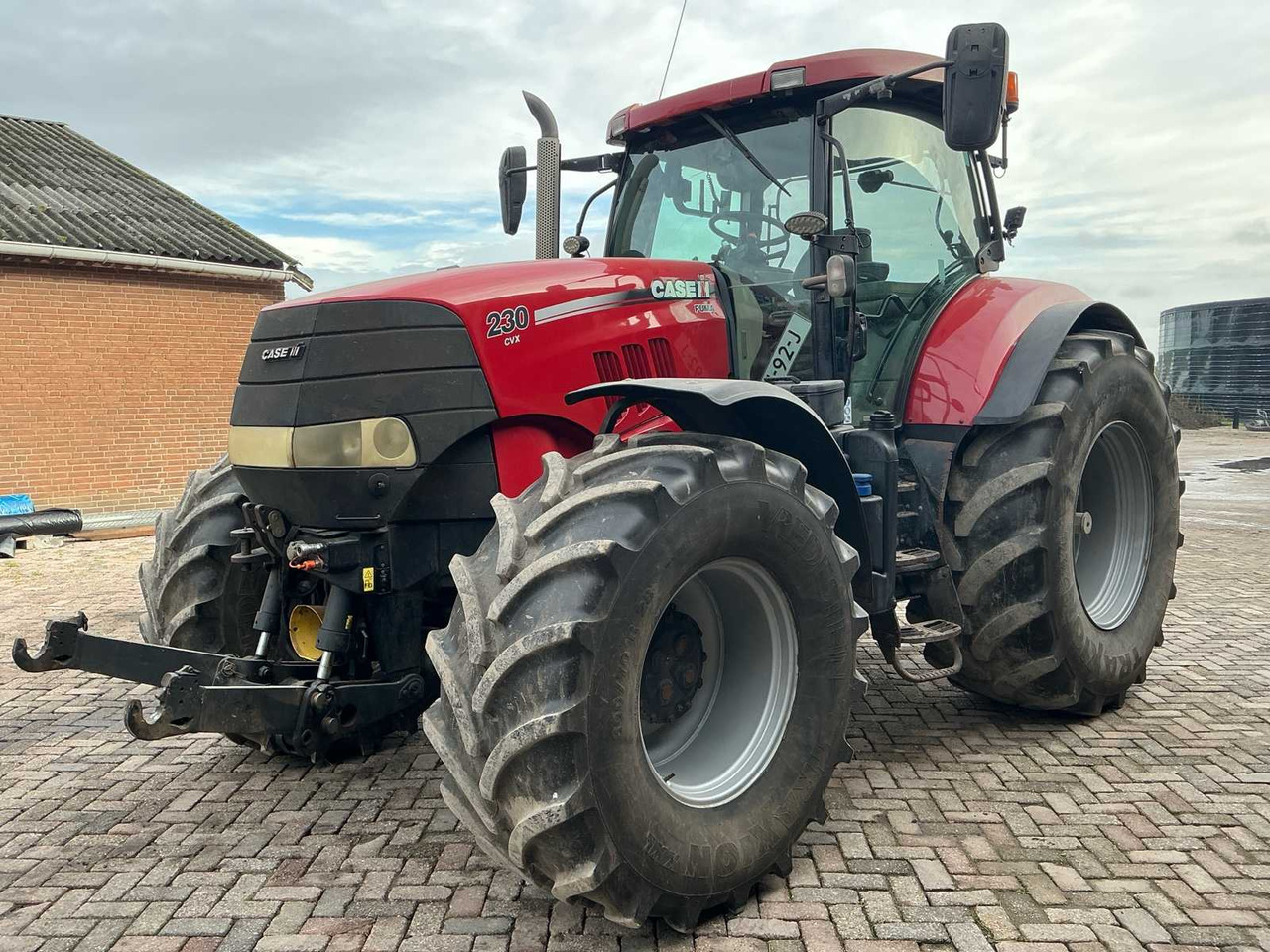2013 CASE IH CVX 230 FOUR WHEEL DRIVE AGRICULTURAL TRACTROR - Τρακτέρ: φωτογραφία 1 2013 CASE IH CVX 230 FOUR WHEEL DRIVE AGRICULTURAL TRACTROR - Τρακτέρ: φωτογραφία 1