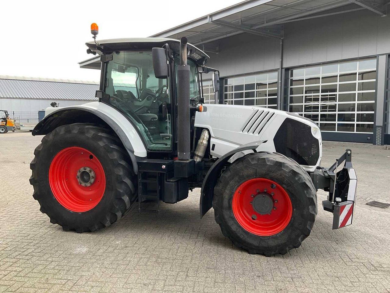 2013 CLAAS ARION 630 ALL-WHEEL DRIVE FARM TRACTOR - Τρακτέρ: φωτογραφία 5 2013 CLAAS ARION 630 ALL-WHEEL DRIVE FARM TRACTOR - Τρακτέρ: φωτογραφία 5