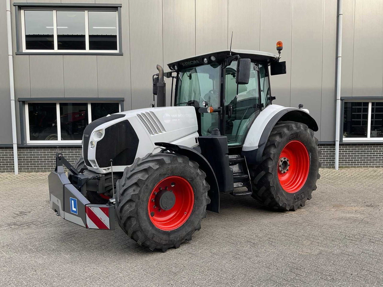 2013 CLAAS ARION 630 ALL-WHEEL DRIVE FARM TRACTOR - Τρακτέρ: φωτογραφία 1 2013 CLAAS ARION 630 ALL-WHEEL DRIVE FARM TRACTOR - Τρακτέρ: φωτογραφία 1