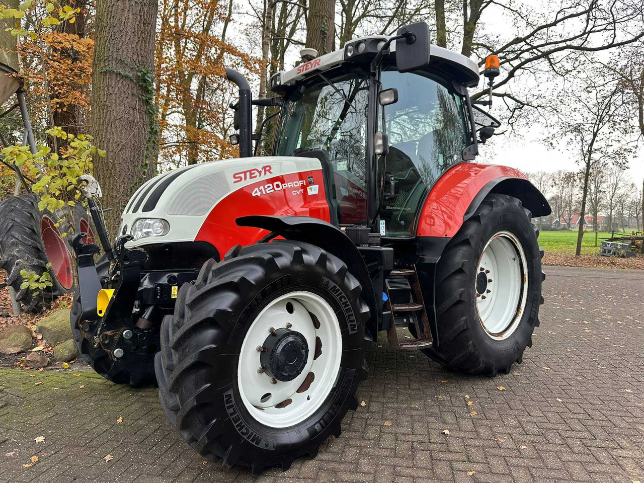 2014 STEYR 4120 PROFI CVT ALL-WHEEL DRIVE FARM TRACTOR - Τρακτέρ: φωτογραφία 1 2014 STEYR 4120 PROFI CVT ALL-WHEEL DRIVE FARM TRACTOR - Τρακτέρ: φωτογραφία 1