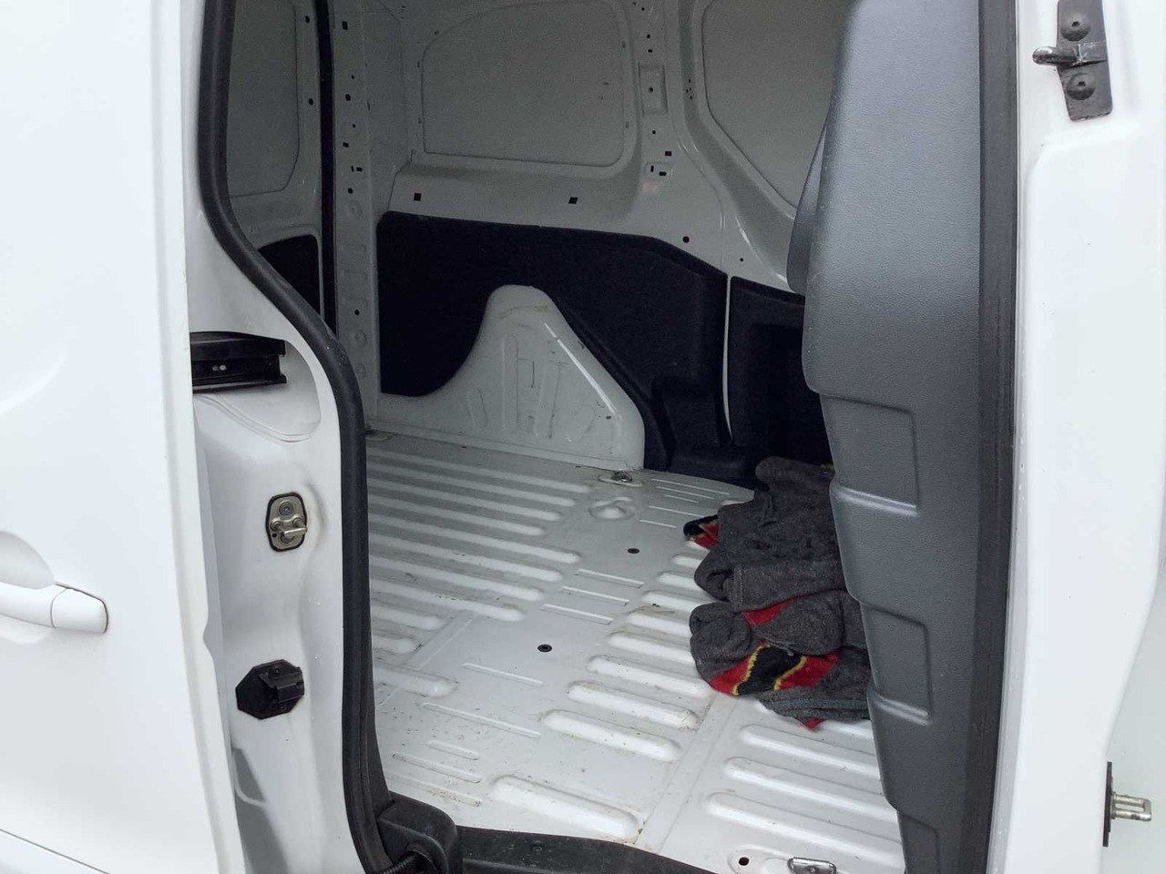 Ελαφρύ επαγγελματικό 2015 - CITROEN - BERLINGO - 1.6 HDI 90 COMFORT - COMMERCIAL VEHICLE: φωτογραφία 10 Ελαφρύ επαγγελματικό 2015 - CITROEN - BERLINGO - 1.6 HDI 90 COMFORT - COMMERCIAL VEHICLE: φωτογραφία 10