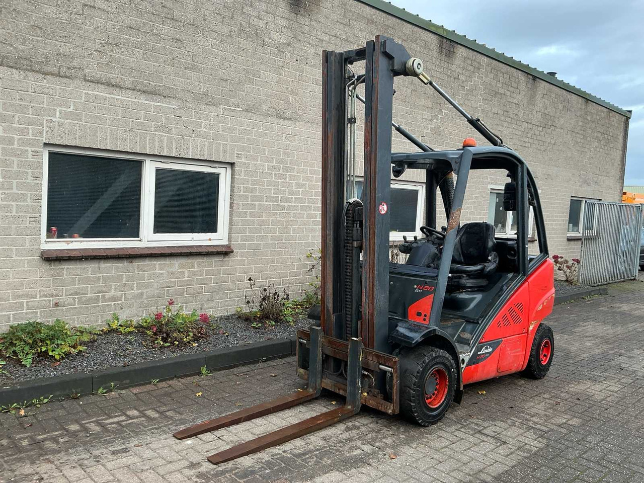 2016 LINDE H20D-02/600 FORKLIFT TRUCK - Περονοφόρο όχημα: φωτογραφία 1 2016 LINDE H20D-02/600 FORKLIFT TRUCK - Περονοφόρο όχημα: φωτογραφία 1