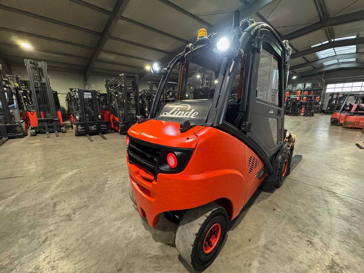 2016 SERVICE + UVV 03/2026 LINDE H35T-02 3RD + 4TH + 5TH VALVE FORK ADJUSTER TELESCOPIC FORKS STVZO GAS FORKLIFT 2,595 HOURS - Περονοφόρο όχημα: φωτογραφία 5 2016 SERVICE + UVV 03/2026 LINDE H35T-02 3RD + 4TH + 5TH VALVE FORK ADJUSTER TELESCOPIC FORKS STVZO GAS FORKLIFT 2,595 HOURS - Περονοφόρο όχημα: φωτογραφία 5