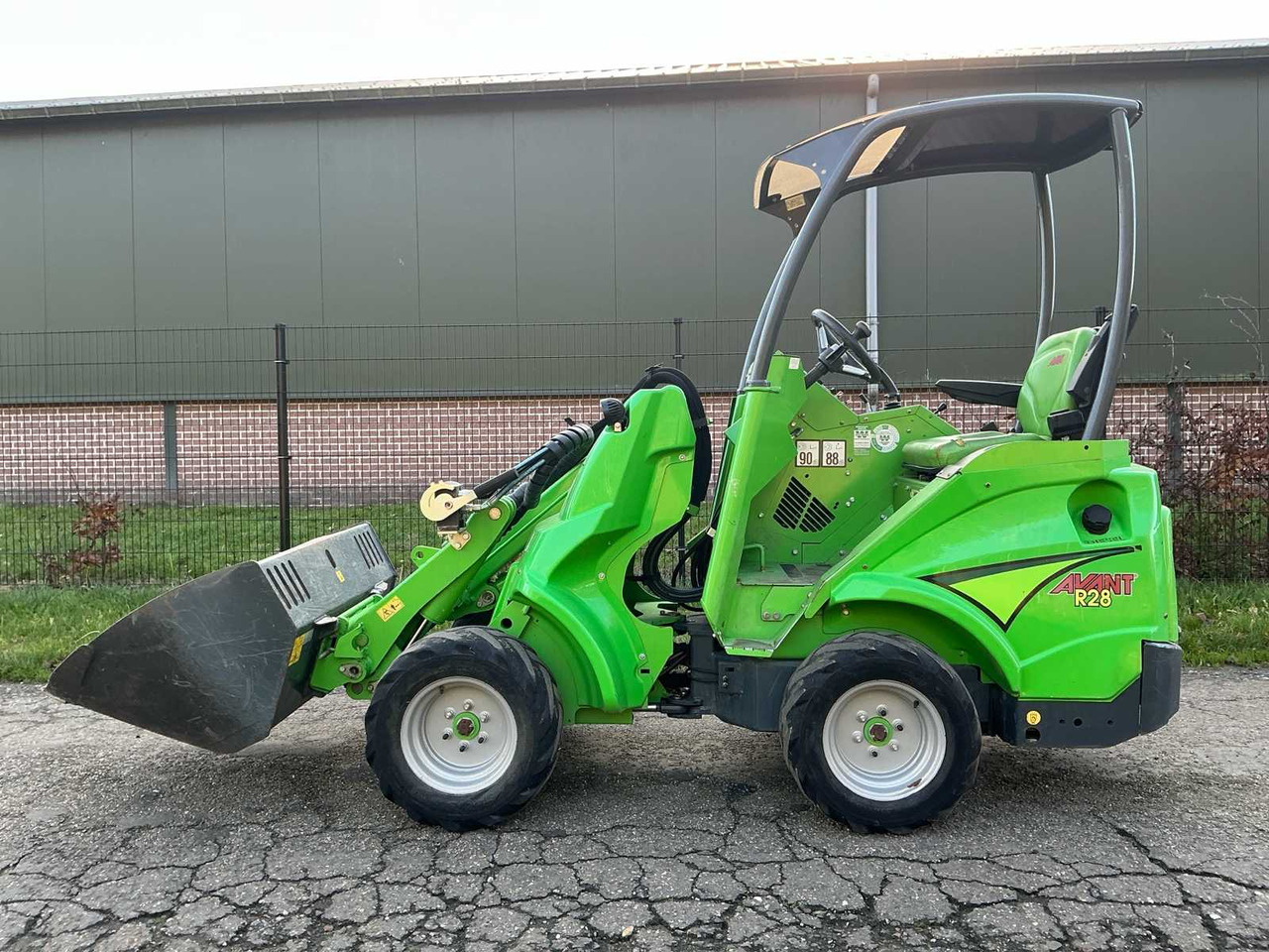 2018 AVANT M528 SHOVEL - Ελαστιχοφόρος φορτωτής: φωτογραφία 2 2018 AVANT M528 SHOVEL - Ελαστιχοφόρος φορτωτής: φωτογραφία 2