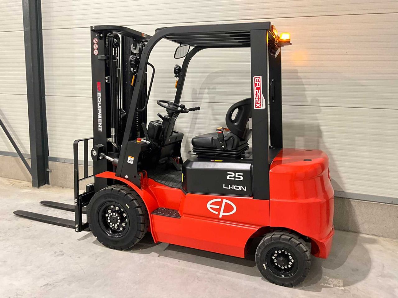 2025 EP EFL 252 X FORKLIFT - Περονοφόρο όχημα: φωτογραφία 3 2025 EP EFL 252 X FORKLIFT - Περονοφόρο όχημα: φωτογραφία 3