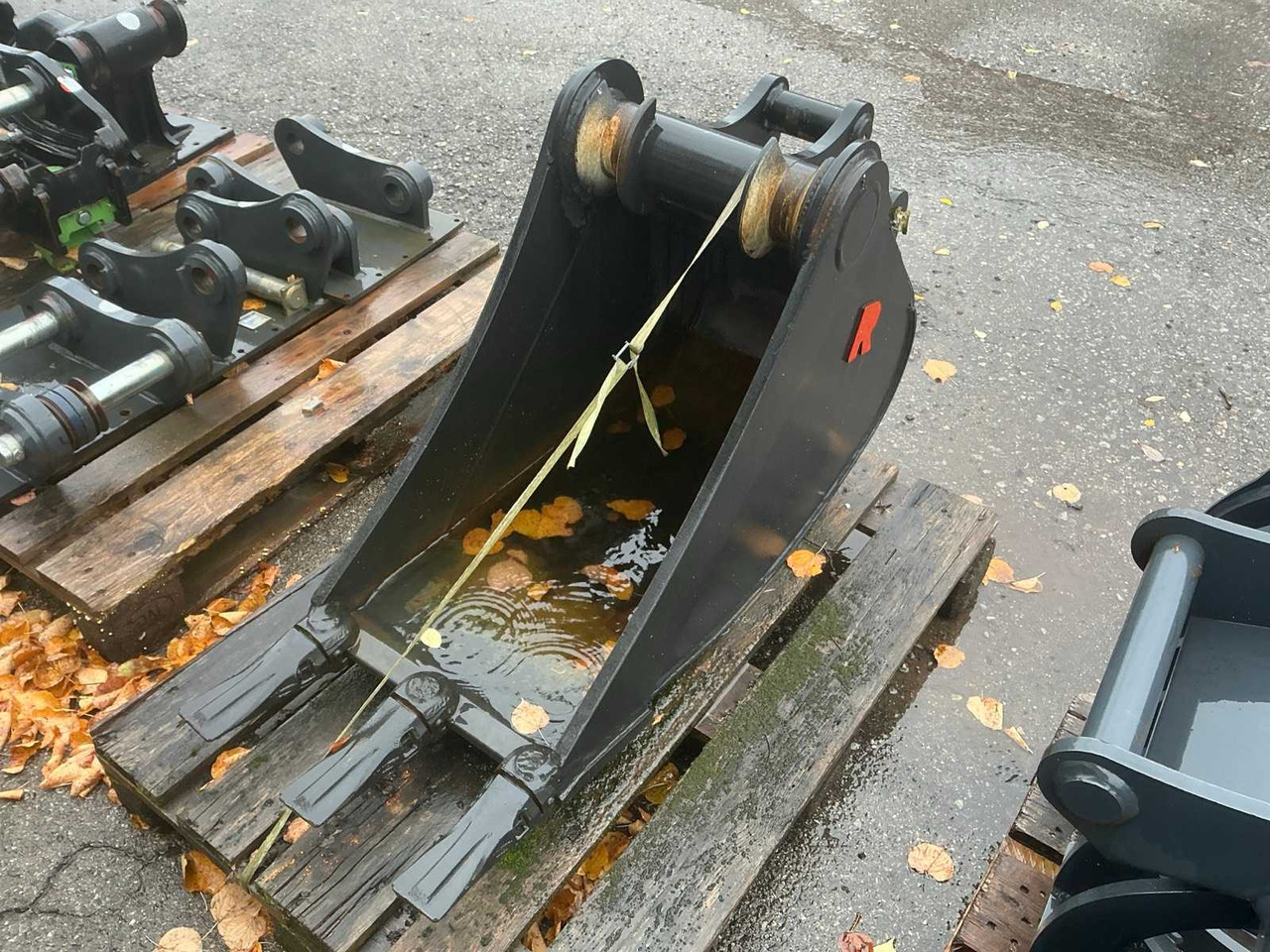 ACB - 2016 - LOW SPOON 450MM - 160L - Ελαστιχοφόρος φορτωτής: φωτογραφία 1 ACB - 2016 - LOW SPOON 450MM - 160L - Ελαστιχοφόρος φορτωτής: φωτογραφία 1