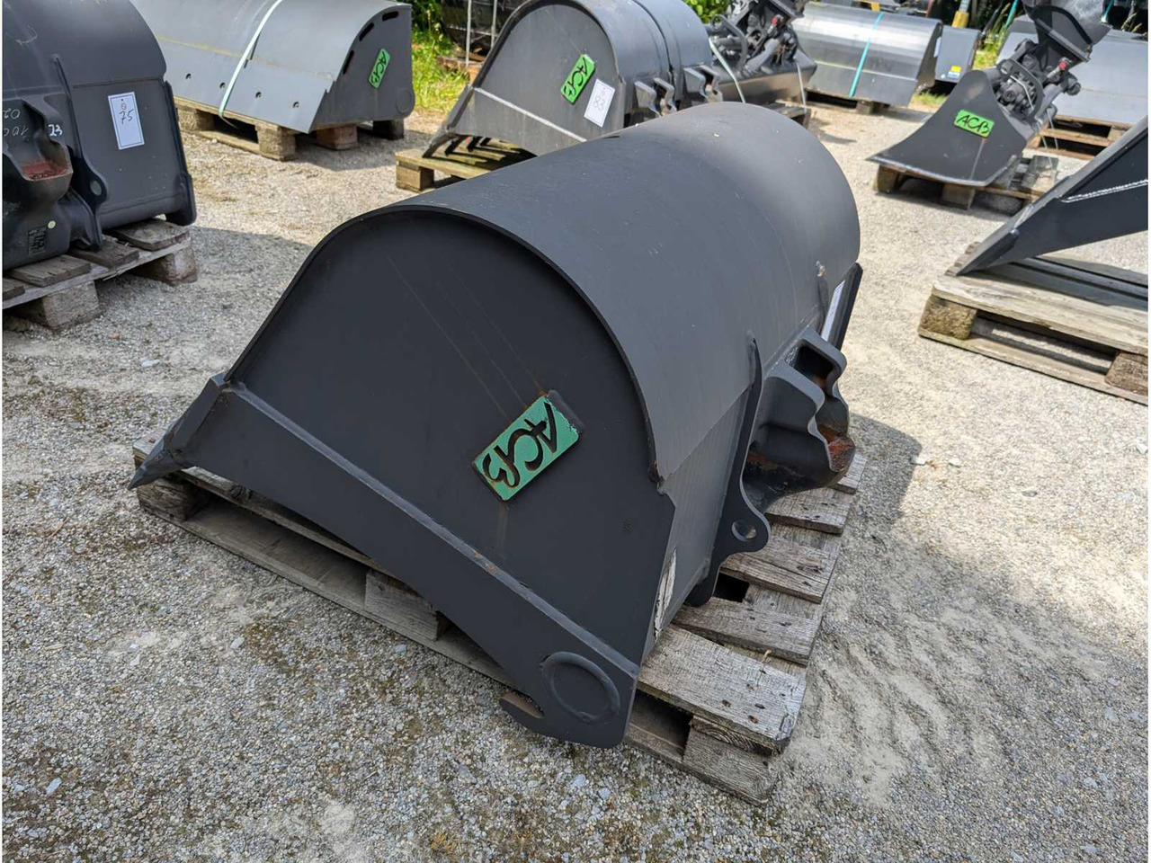 ACB (COUPLEURS & GODETS) - 2021 - LOW SPOON 1000MM - MODULE 3 - 364 LITRES - Ελαστιχοφόρος φορτωτής: φωτογραφία 3 ACB (COUPLEURS & GODETS) - 2021 - LOW SPOON 1000MM - MODULE 3 - 364 LITRES - Ελαστιχοφόρος φορτωτής: φωτογραφία 3