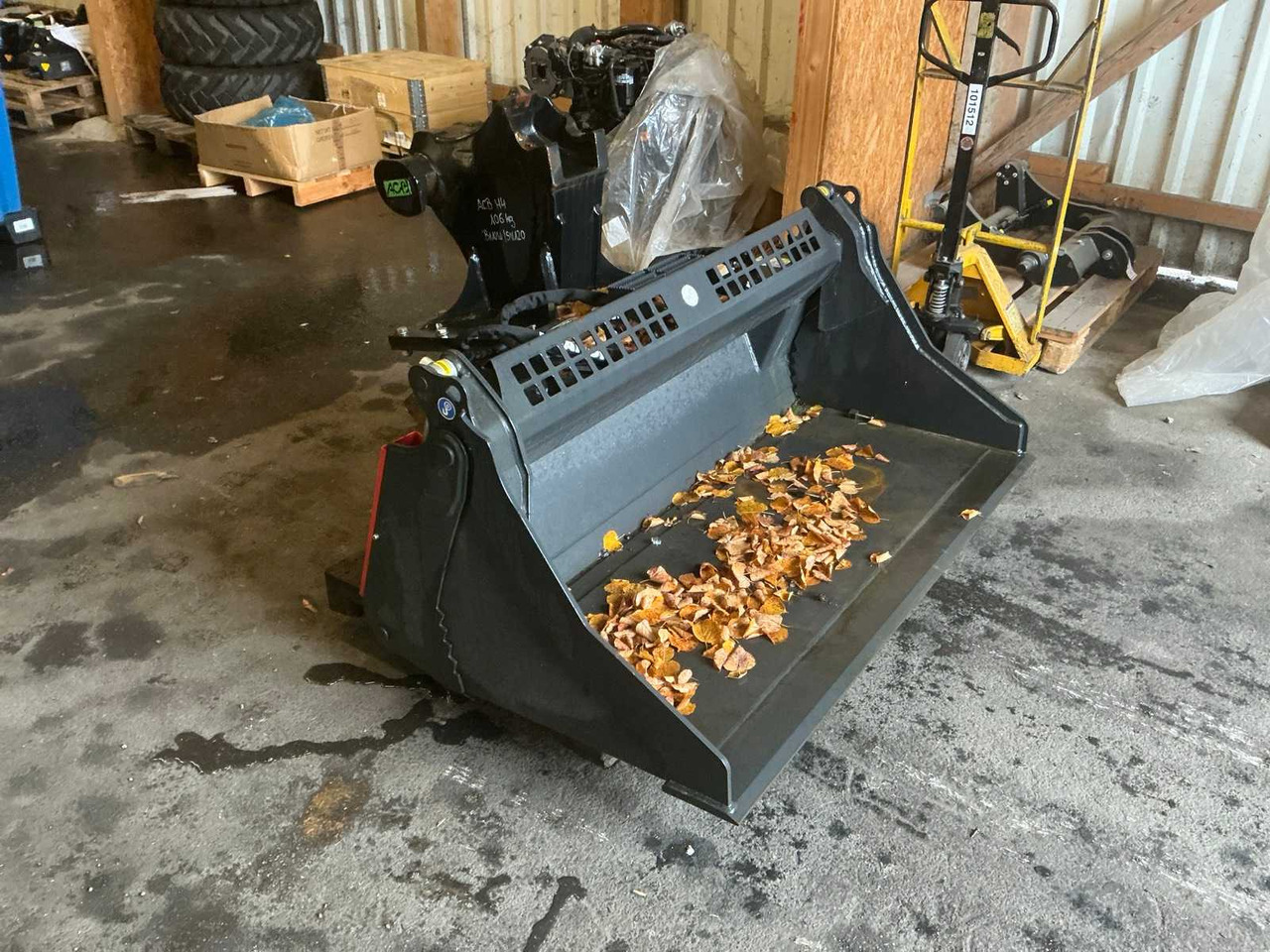 ACB - M4 - 2021 - SPOON - Ελαστιχοφόρος φορτωτής: φωτογραφία 2 ACB - M4 - 2021 - SPOON - Ελαστιχοφόρος φορτωτής: φωτογραφία 2