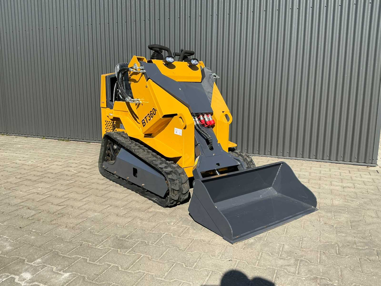 Bison Tek BT360 - Φορτωτής πλάγιας ολίσθησης: φωτογραφία 2 Bison Tek BT360 - Φορτωτής πλάγιας ολίσθησης: φωτογραφία 2
