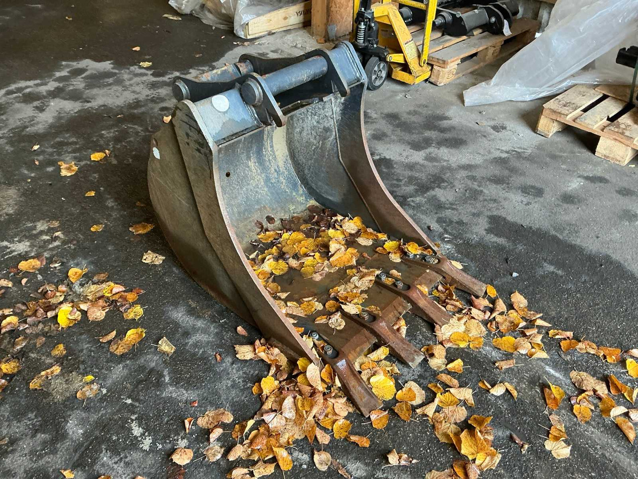 CANGINI - 2021 - SPOONS - Ελαστιχοφόρος φορτωτής: φωτογραφία 1 CANGINI - 2021 - SPOONS - Ελαστιχοφόρος φορτωτής: φωτογραφία 1