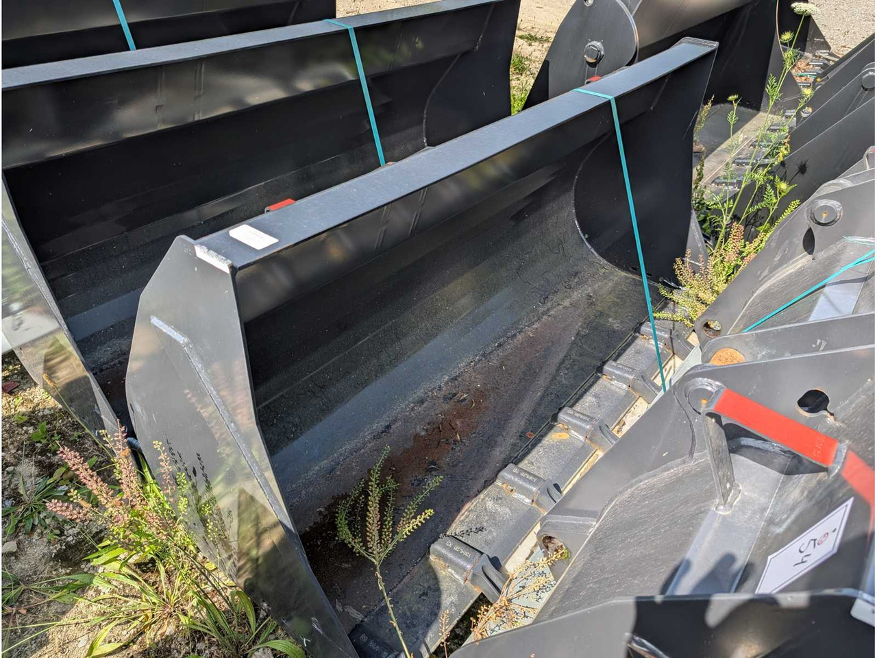 DEKPOL STEEL SP. Z.O.O. LOADING BUCKET WITH TEETH - AS - 1850 MM - 0.80 CBM - Ελαστιχοφόρος φορτωτής: φωτογραφία 3 DEKPOL STEEL SP. Z.O.O. LOADING BUCKET WITH TEETH - AS - 1850 MM - 0.80 CBM - Ελαστιχοφόρος φορτωτής: φωτογραφία 3