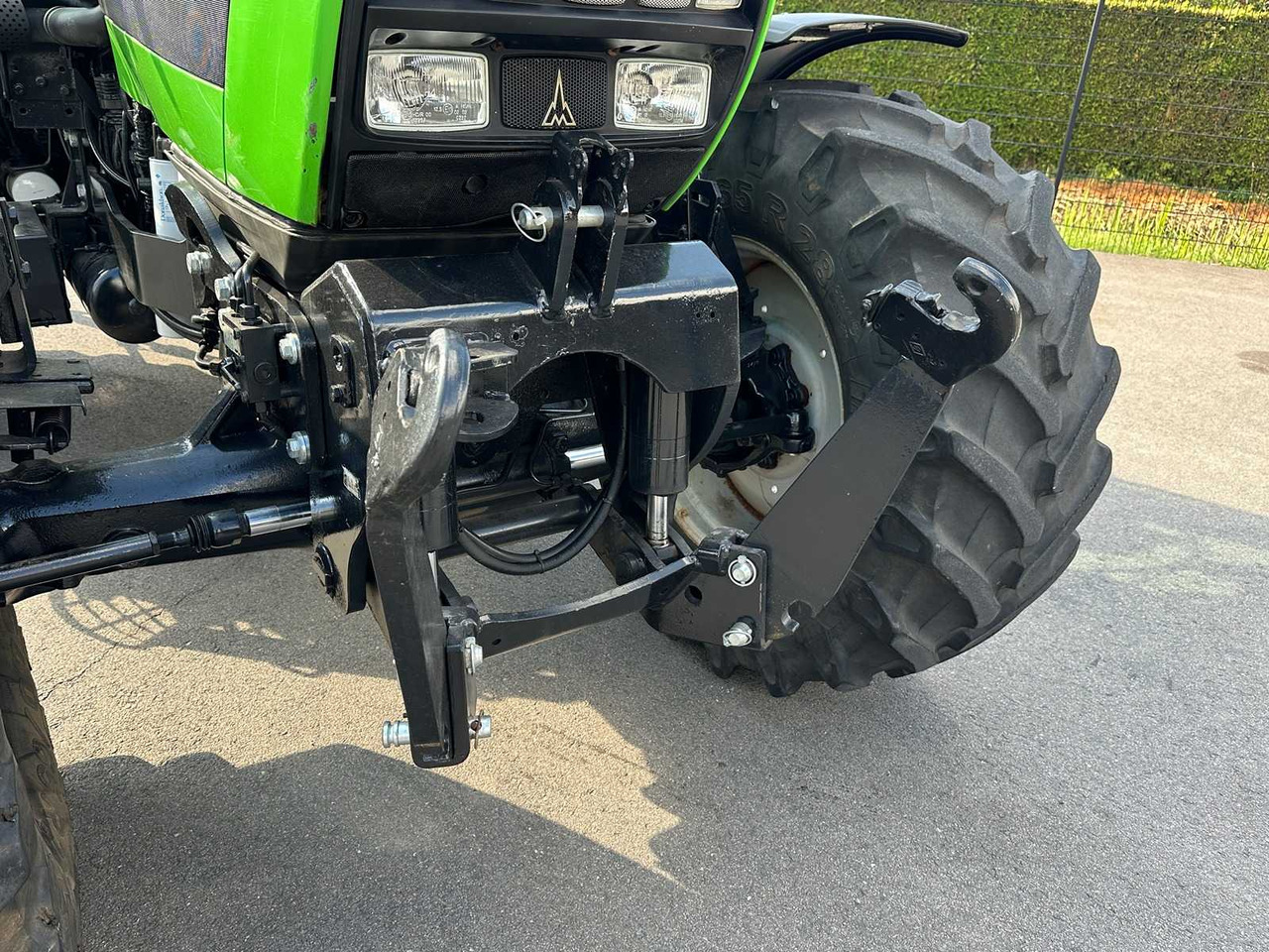 Deutz-Fahr Agrotron 165.7 - Τρακτέρ: φωτογραφία 4 Deutz-Fahr Agrotron 165.7 - Τρακτέρ: φωτογραφία 4