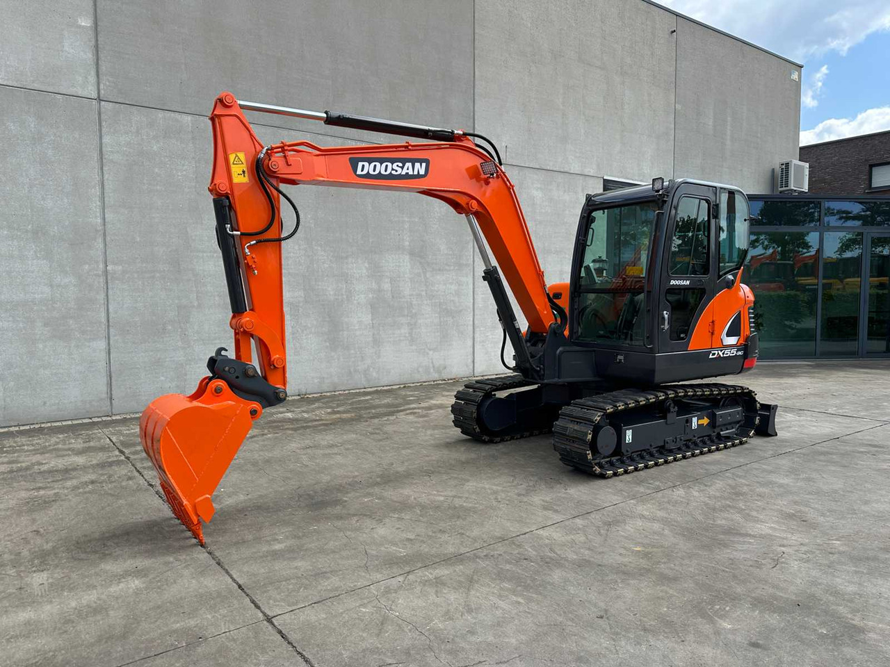 Doosan DX55-9C - Ερπυστριοφόρος εκσκαφέας: φωτογραφία 1 Doosan DX55-9C - Ερπυστριοφόρος εκσκαφέας: φωτογραφία 1