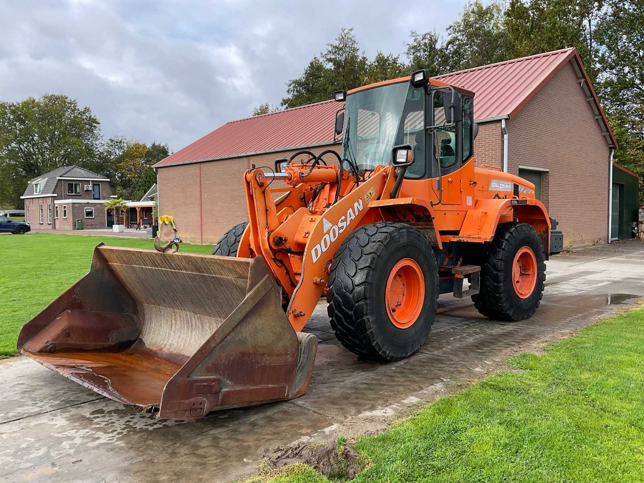 Doosan  - Ελαστιχοφόρος φορτωτής: φωτογραφία 1 Doosan  - Ελαστιχοφόρος φορτωτής: φωτογραφία 1